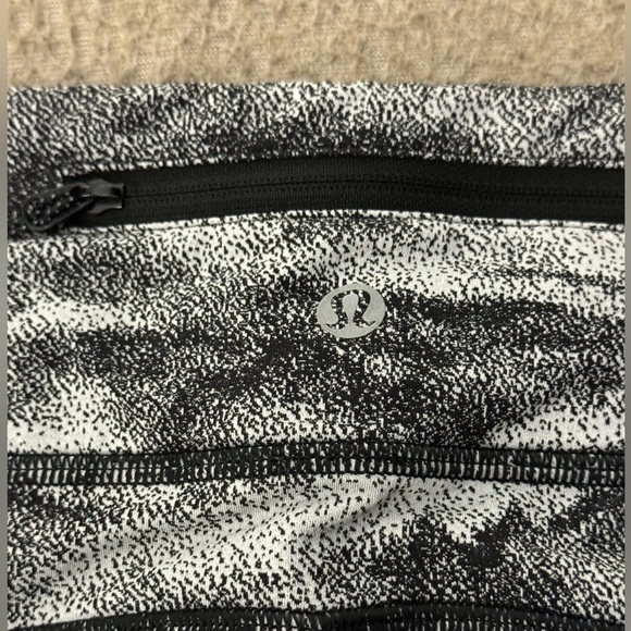 Lululemon Speed Tight V Power Luxtreme Hazy Days Black White / Black Size 10 - Picture 4 of 10